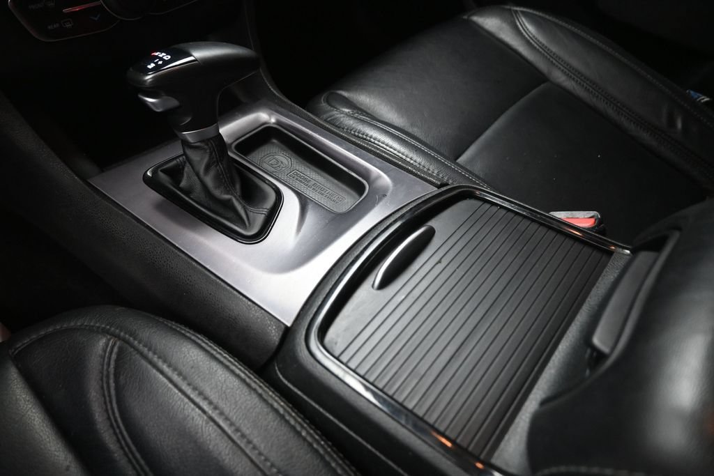 Used 2019 Dodge Charger SXT w/ Blacktop Package RWD image 29