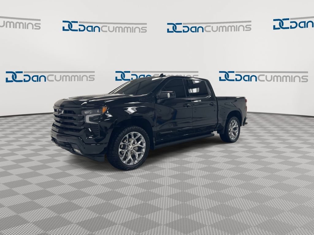 Used 2024 Chevrolet Silverado 1500 High Country w/ Midnight Edition AWD/4WD image 4