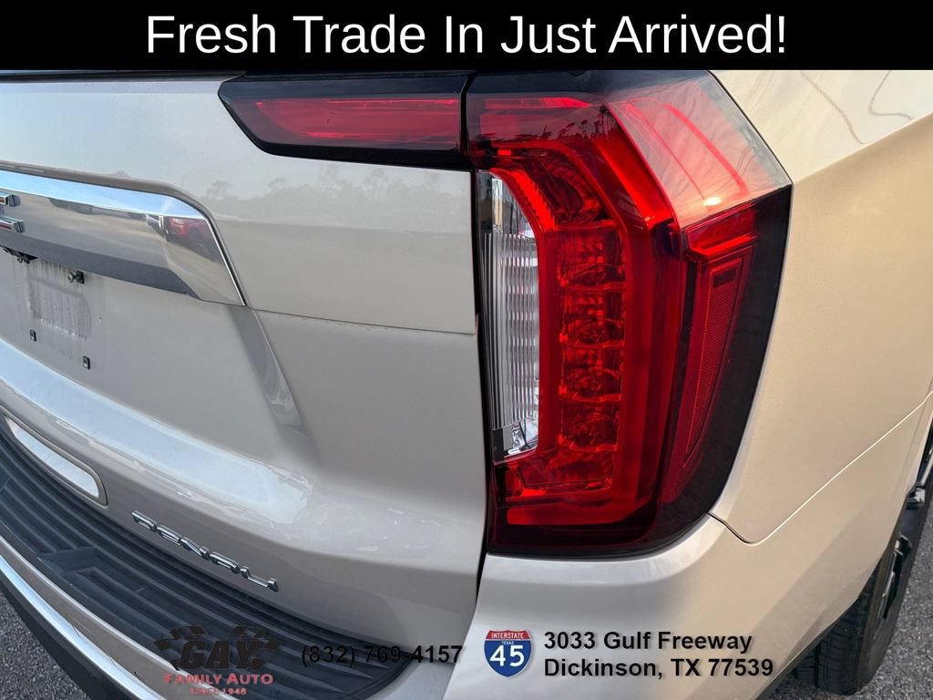 Used 2022 GMC Yukon XL Denali w/ Denali Premium Package AWD/4WD image 10