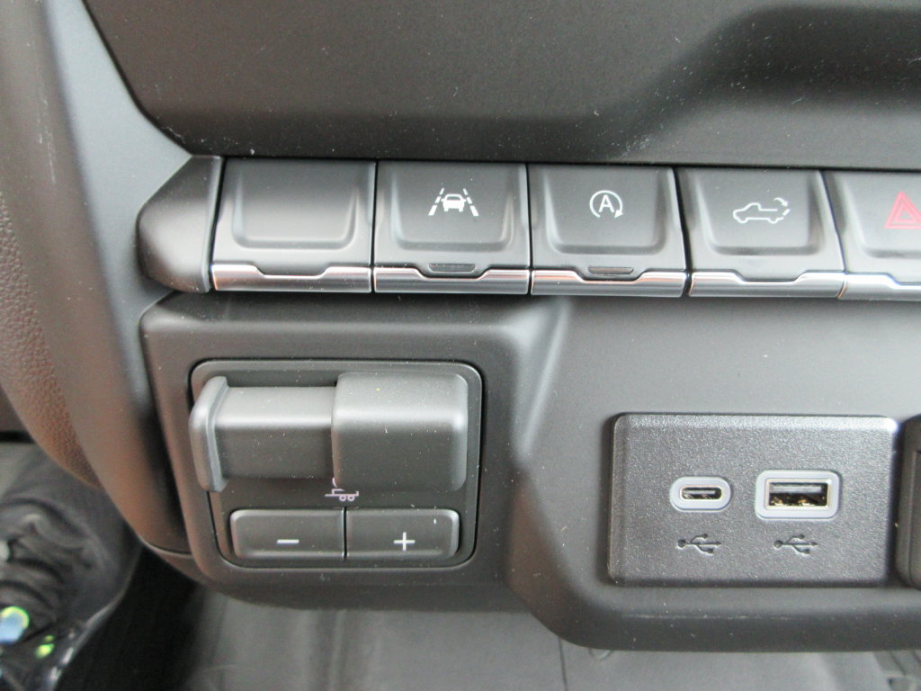 New 2026 Chevrolet Silverado 1500 Custom Trail Boss w/ LPO, Dark Essentials Package AWD/4WD image 30