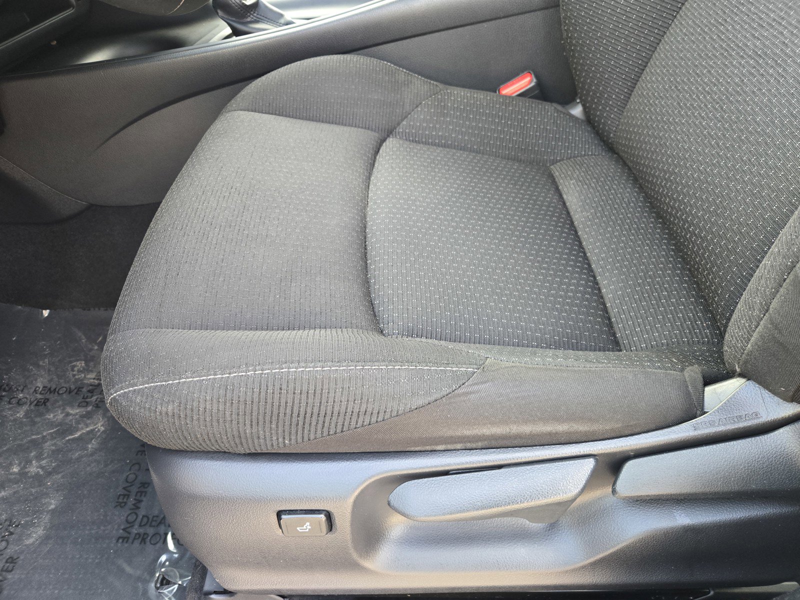Used 2018 Toyota C-HR XLE FWD image 16