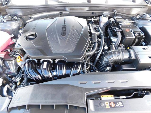 Used 2025 Hyundai Sonata SEL FWD image 29