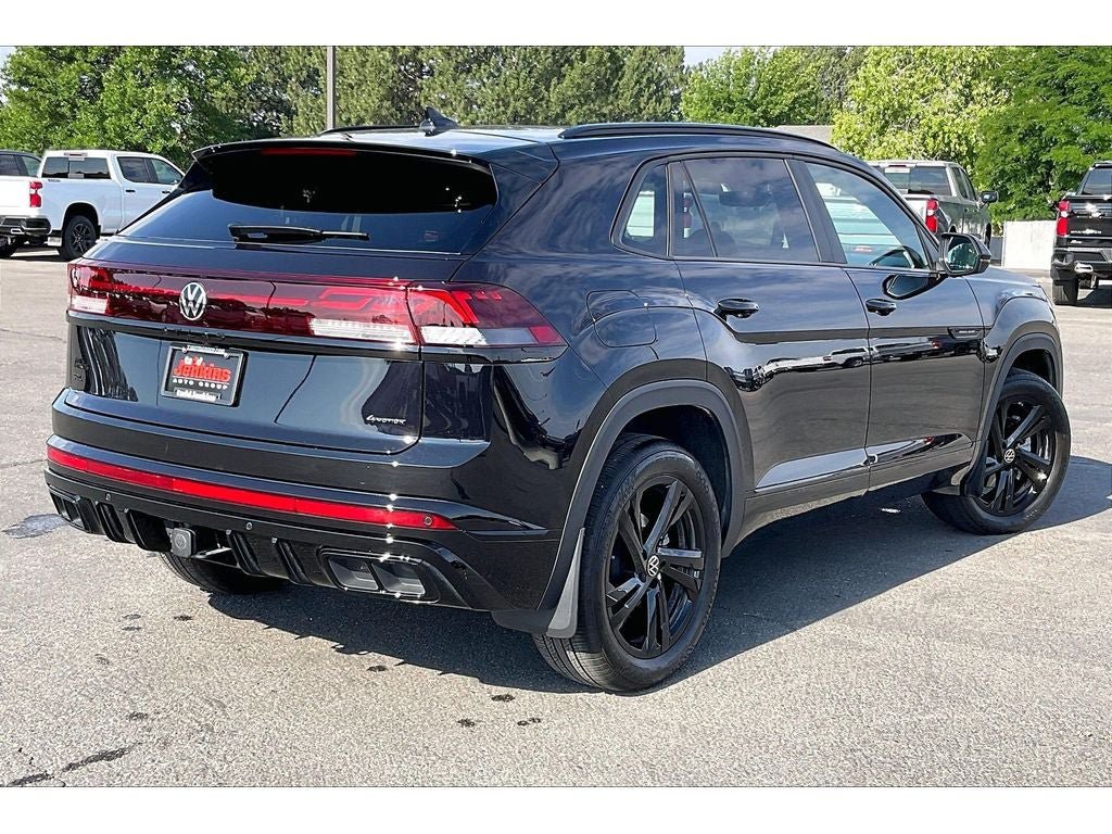 Used 2025 Volkswagen Atlas Cross Sport SEL R-Line AWD/4WD image 15