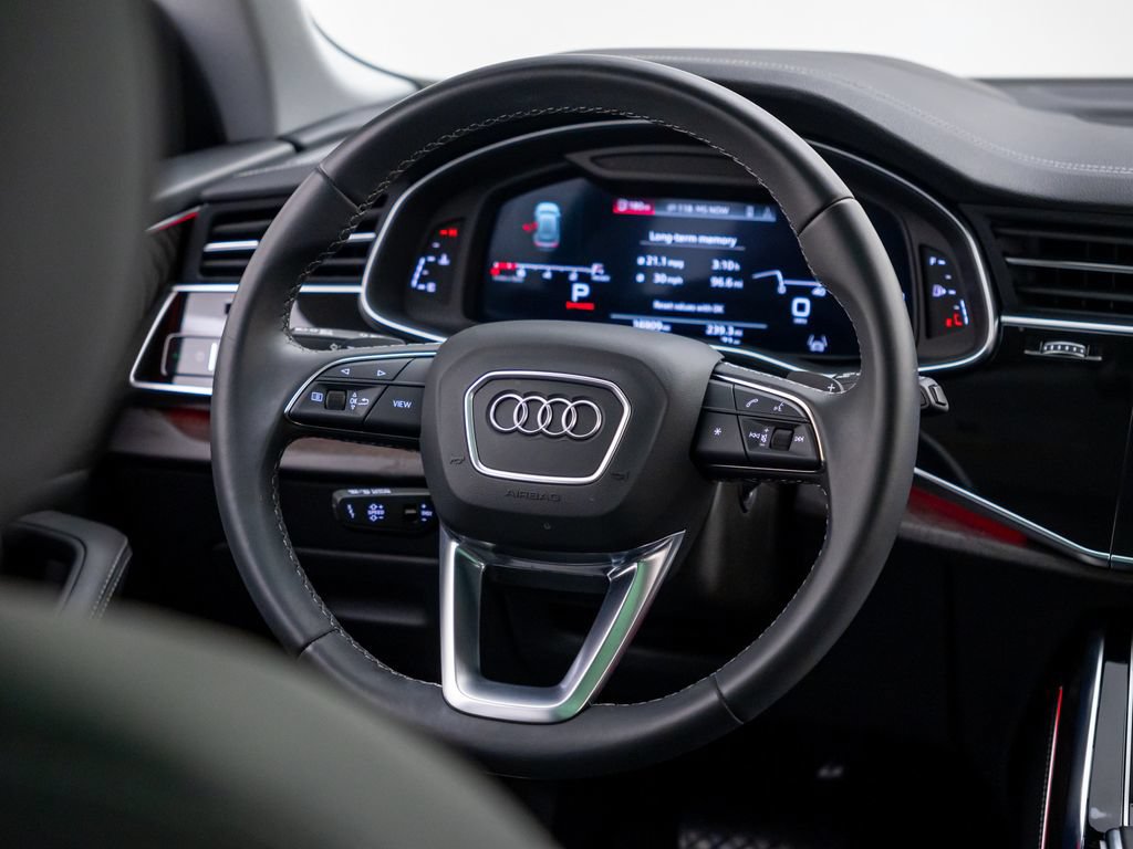 Used 2023 Audi Q8 Prestige AWD/4WD image 12