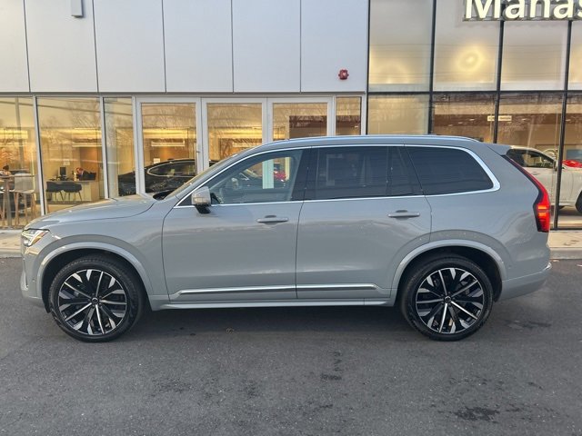 Certified 2025 Volvo XC90 B6 Plus image 2