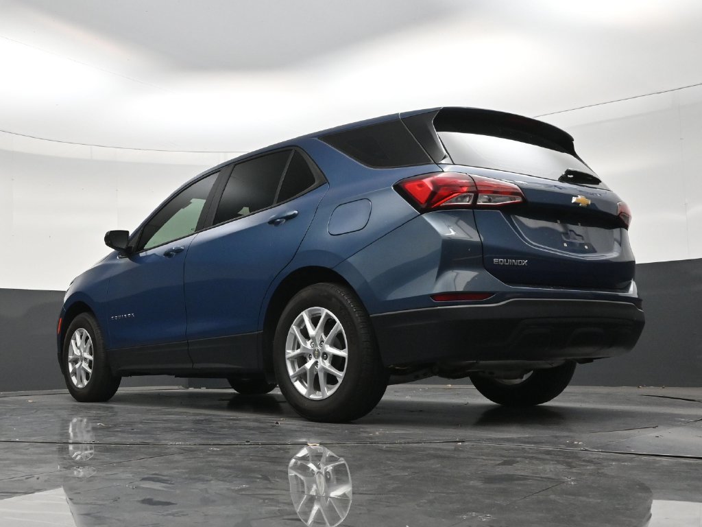 Used 2024 Chevrolet Equinox LS FWD image 19