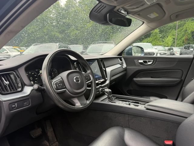 Used 2018 Volvo XC60 T5 Momentum w/ Vision Package AWD/4WD image 10