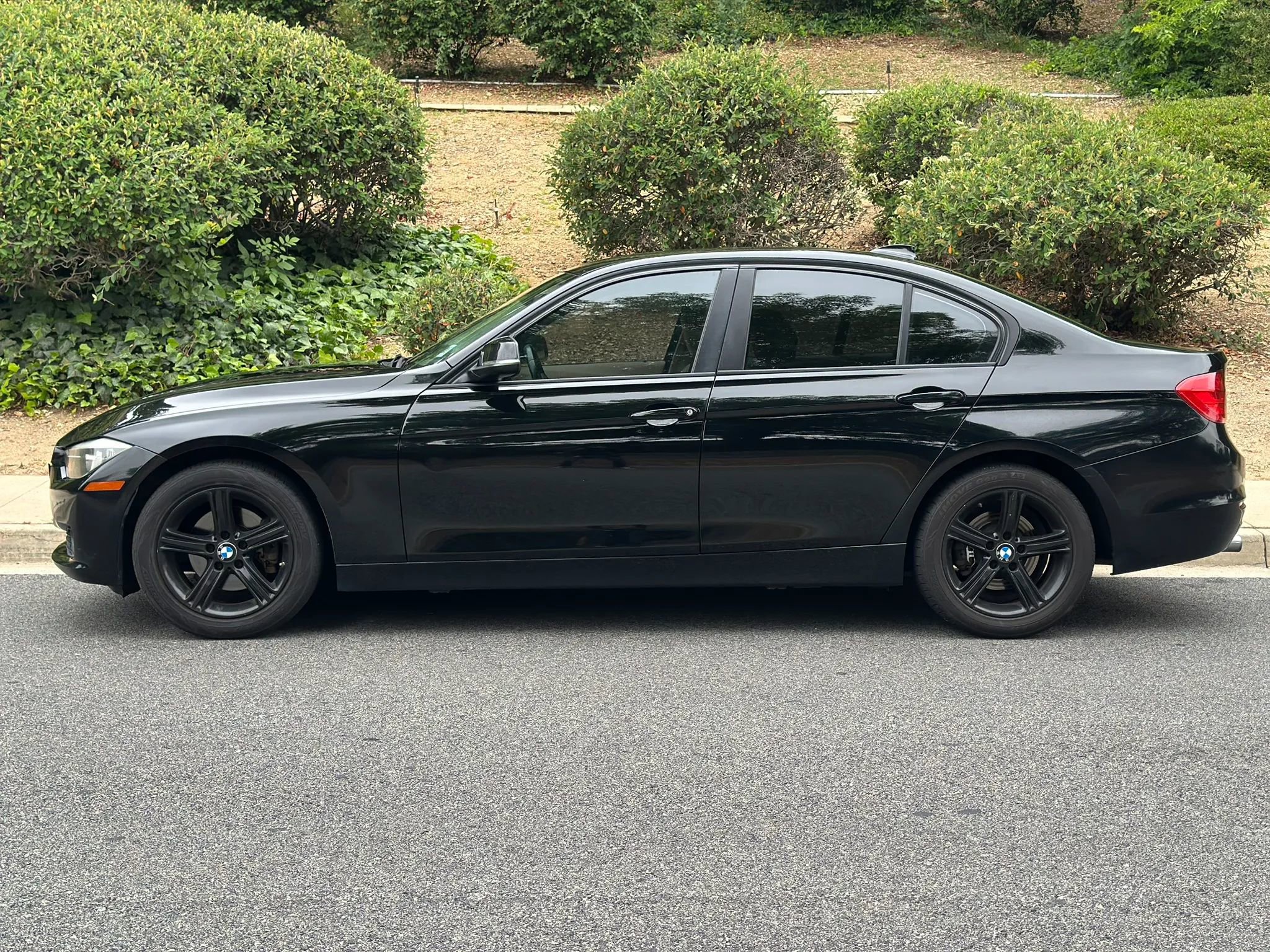 Used 2015 BMW 328i Sedan RWD image 2