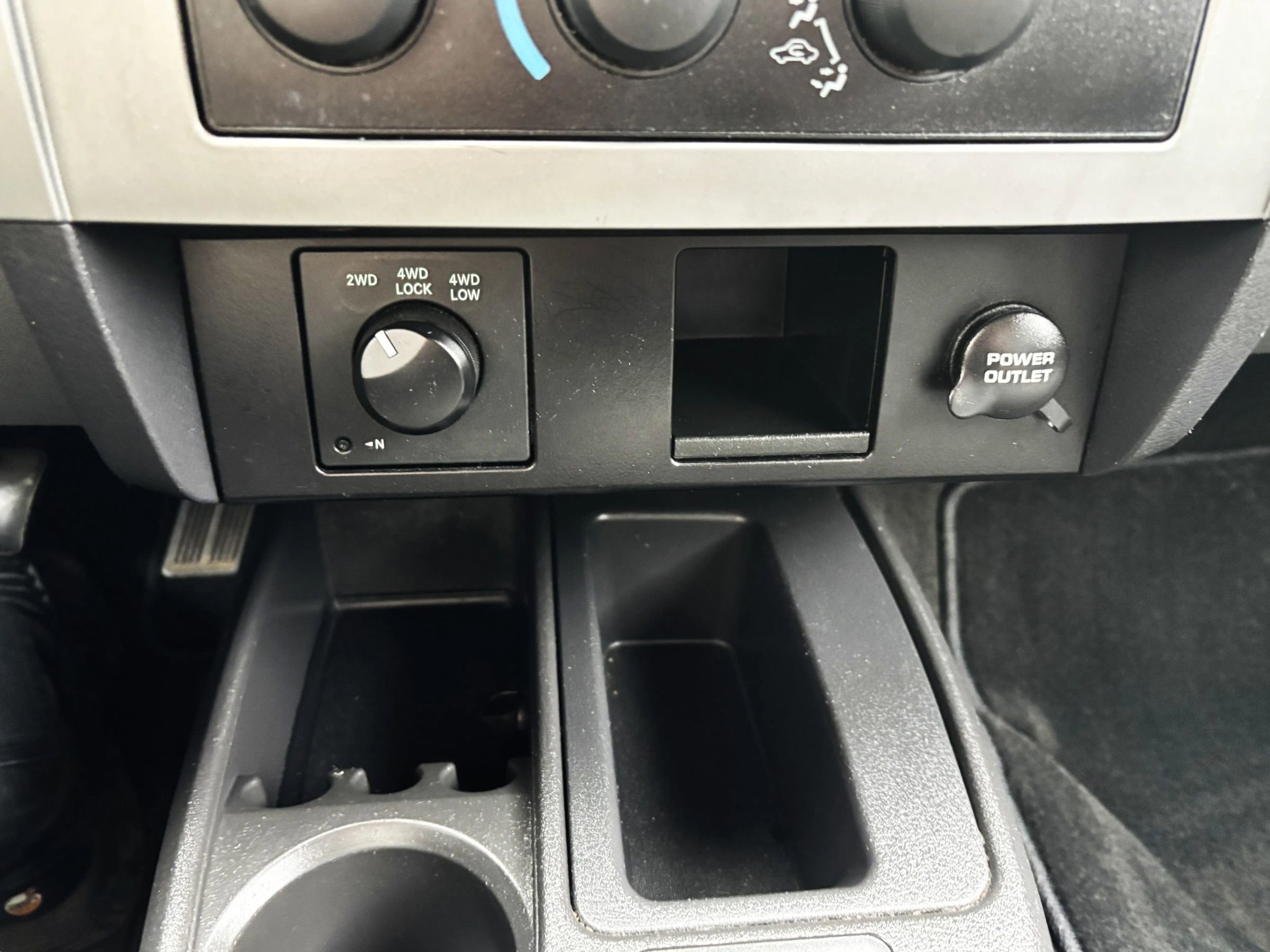 Used 2008 Dodge Dakota SLT image 21