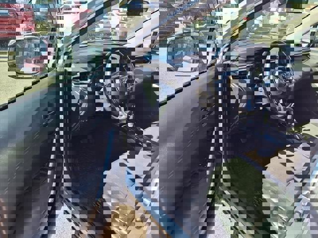 Used 2023 Toyota Corolla Cross LE image 6