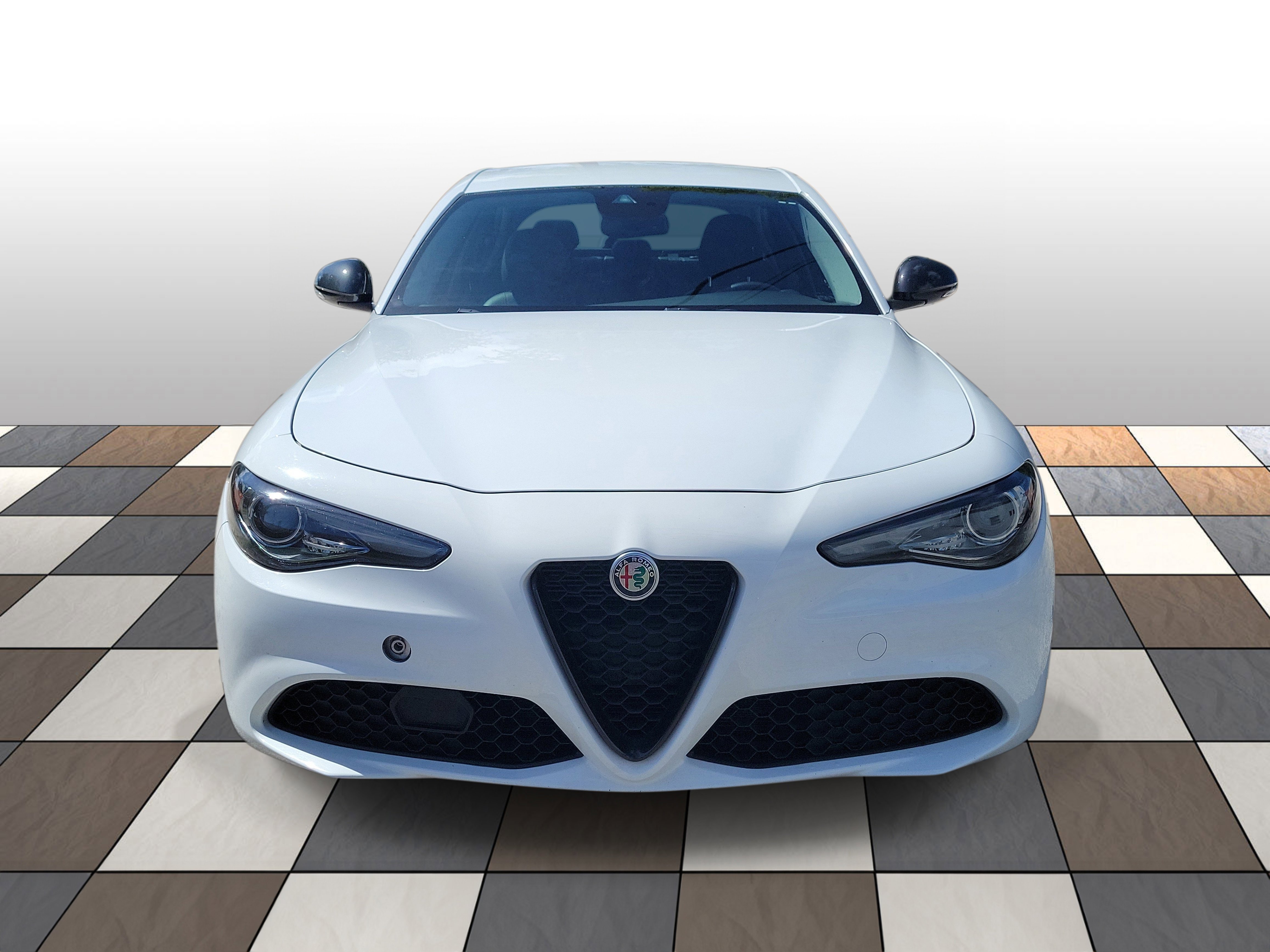 Used 2020 Alfa Romeo Giulia w/ Nero Edizione RWD image 2