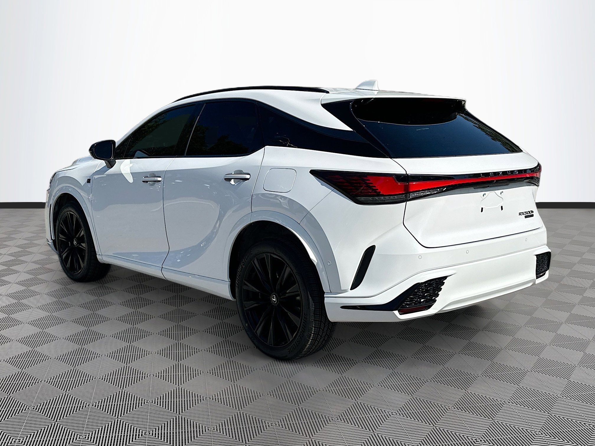 Used 2024 Lexus RX 500h F Sport image 5