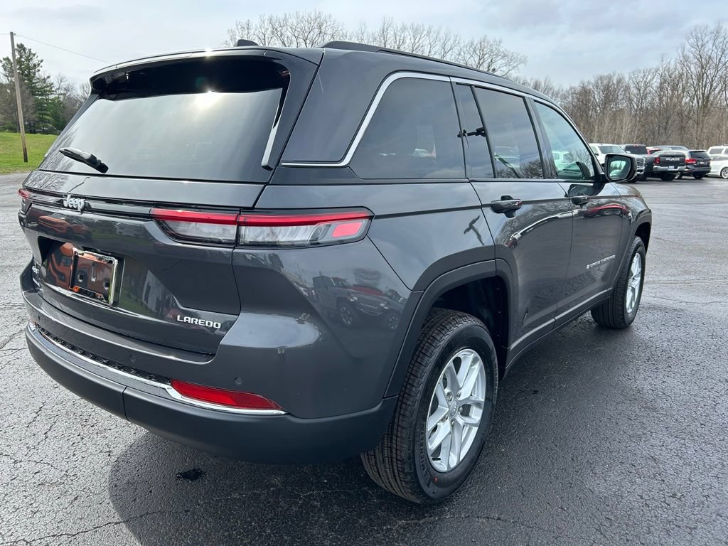 New 2026 Jeep Grand Cherokee Laredo X AWD/4WD image 3