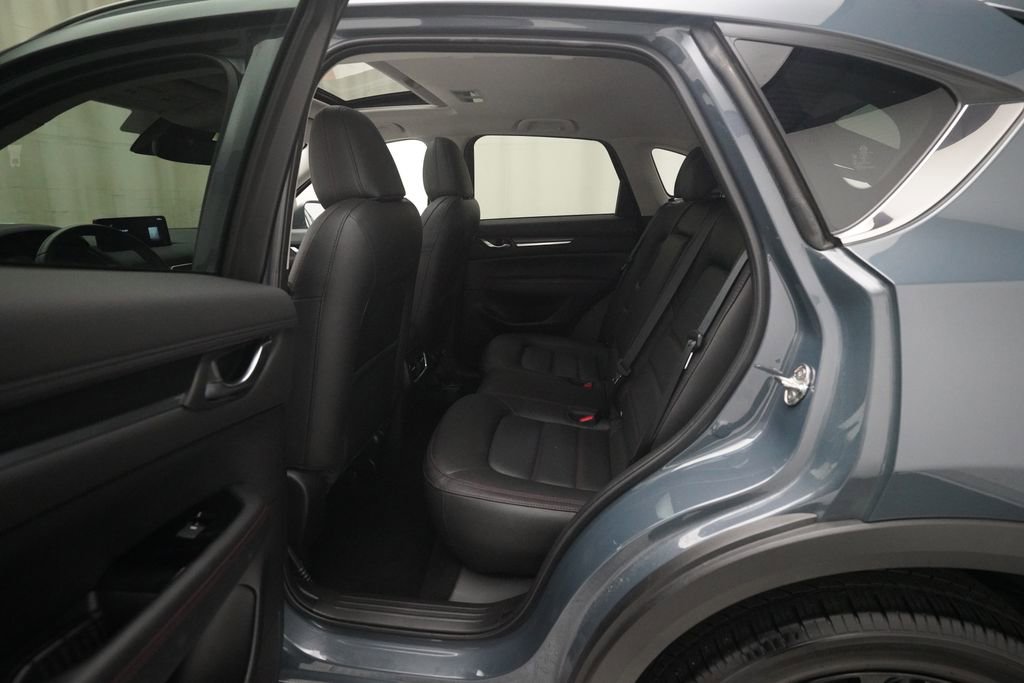 Used 2023 MAZDA CX-5 Carbon Edition image 16