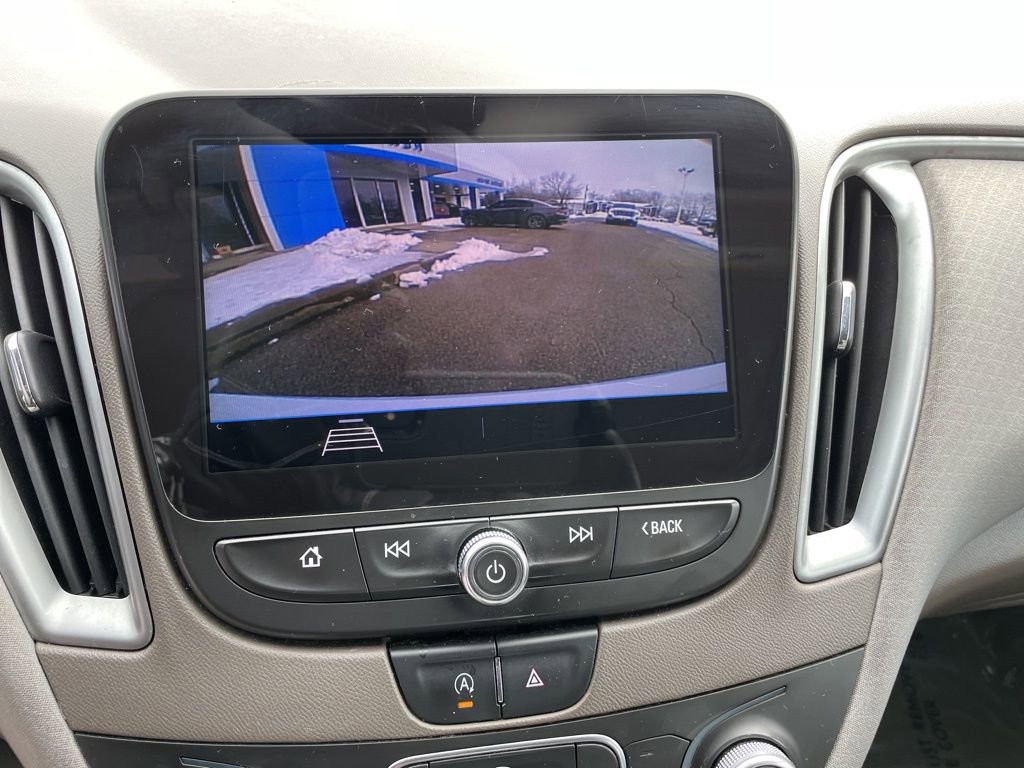 Used 2020 Chevrolet Malibu LS image 11