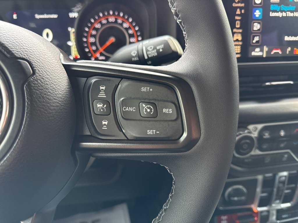 Used 2025 Jeep Gladiator Mojave image 20