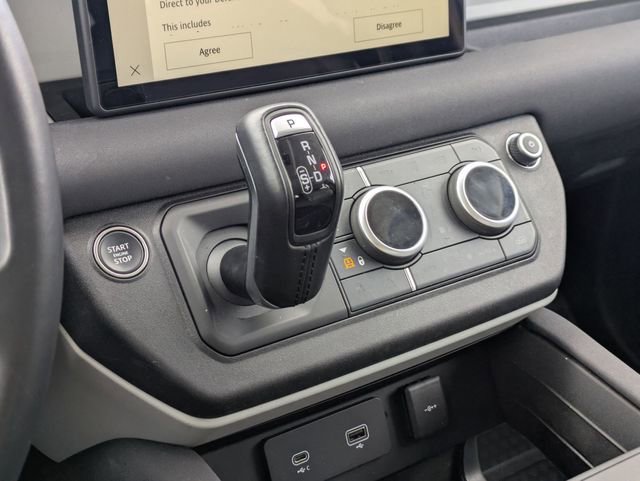 Used 2023 Land Rover Defender 110 SE image 9