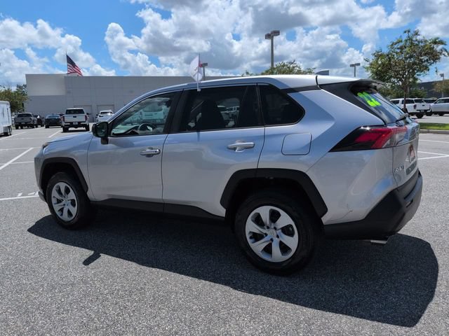 Certified 2022 Toyota RAV4 LE FWD image 6