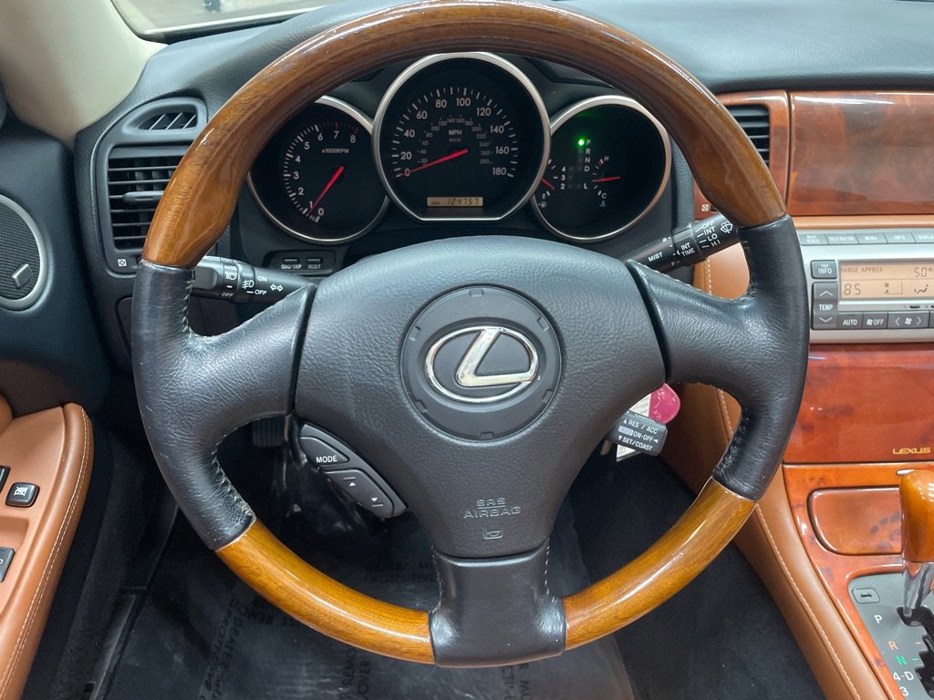 Used 2002 Lexus SC 430 Convertible image 29