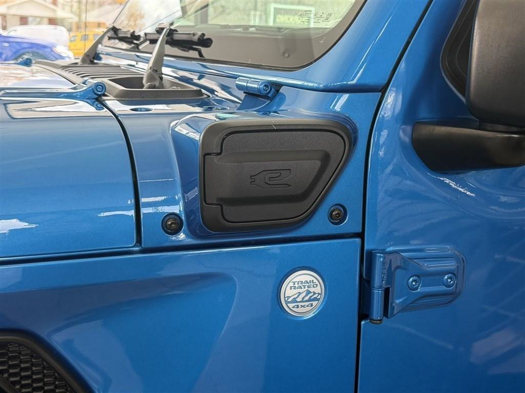 Used 2023 Jeep Wrangler Sahara w/ Cold Weather Group image 44