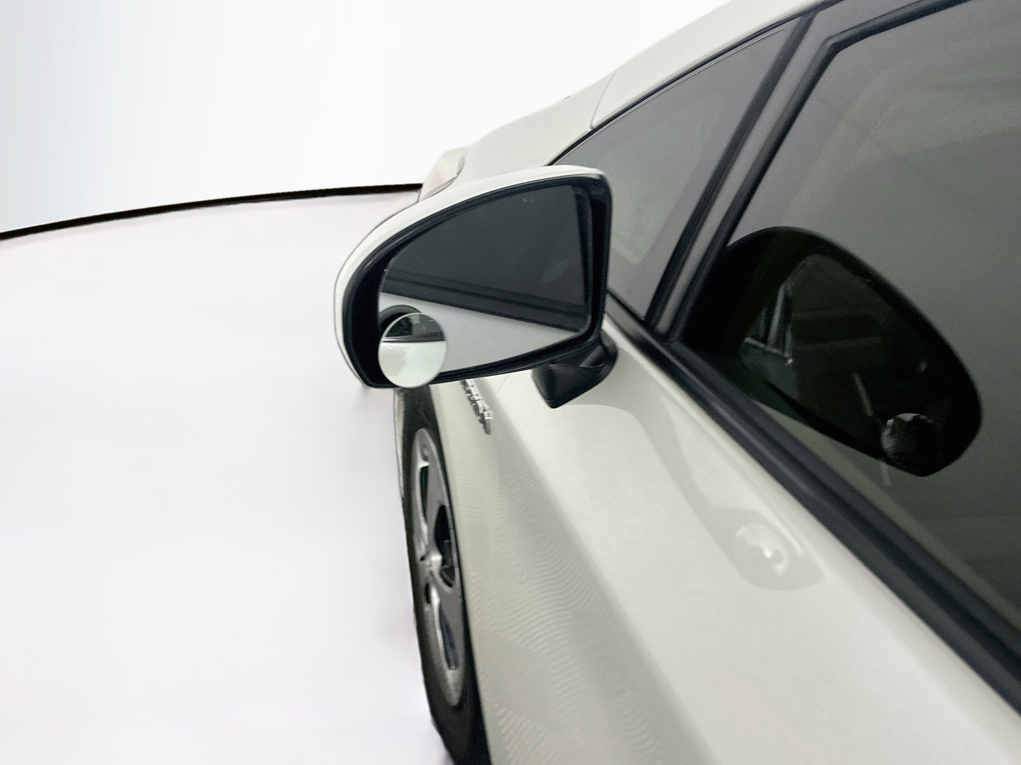 Used 2015 Toyota Prius Four FWD image 16
