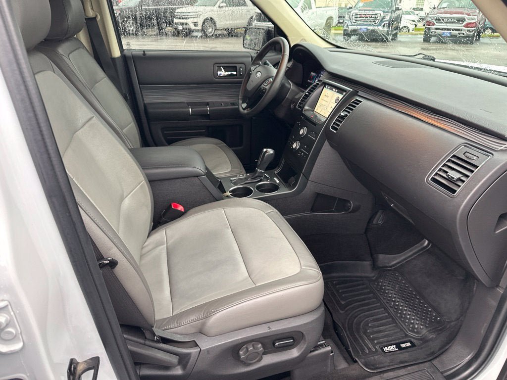 Used 2019 Ford Flex SEL w/ Equipment Group 202A FWD image 11