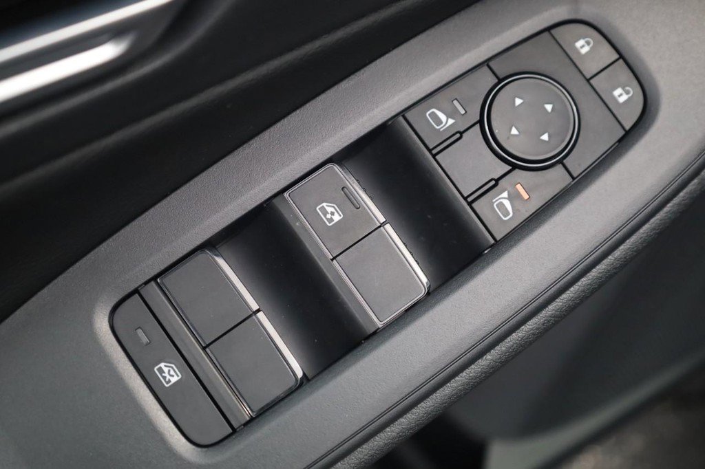New 2026 Nissan Sentra SV w/ SV Convenience Package image 12