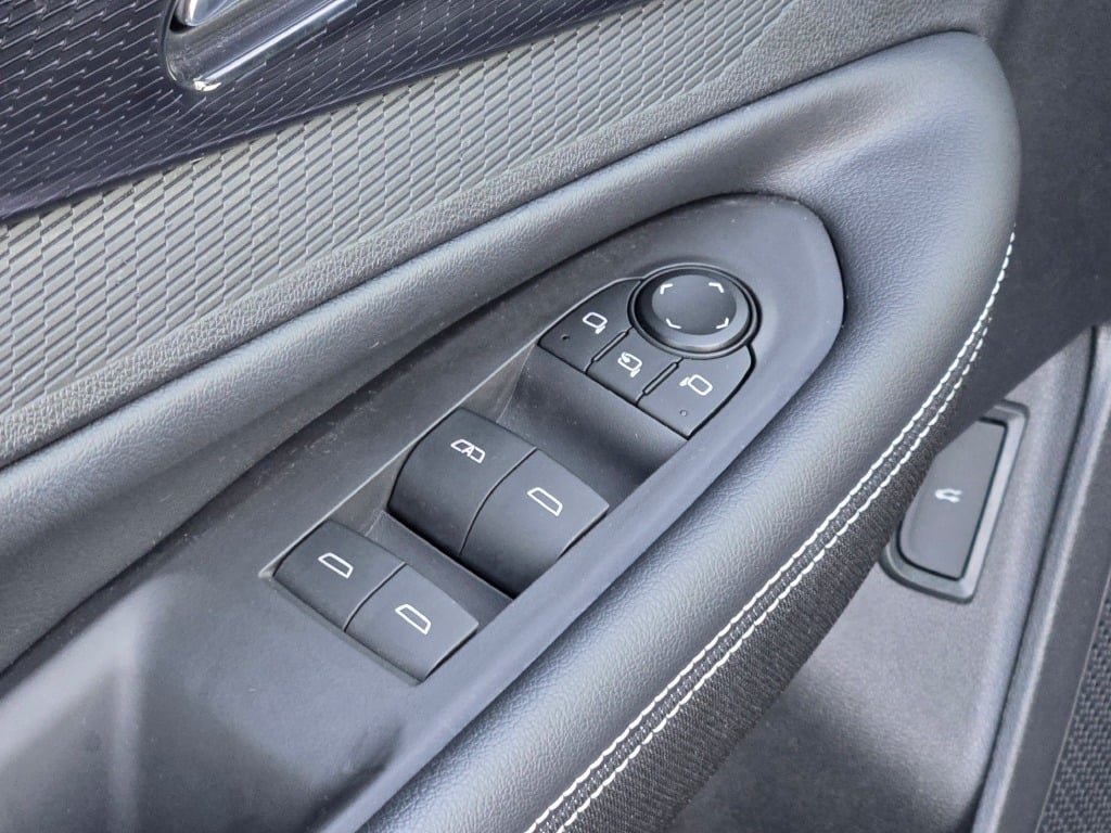 Certified 2024 Chevrolet Blazer EV LT AWD/4WD image 21