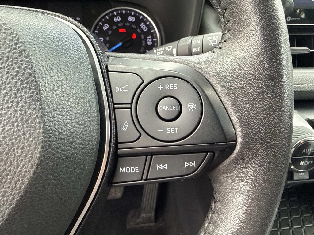 Used 2020 Toyota RAV4 XLE w/ Convenience Package AWD/4WD image 29