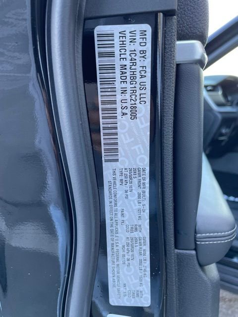 Used 2024 Jeep Grand Cherokee Limited w/ Black Appearance Package image 40