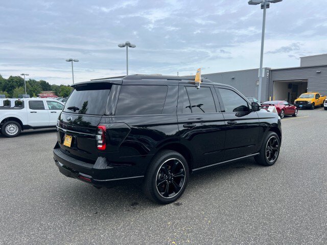 Certified 2022 Ford Expedition Limited AWD/4WD image 5