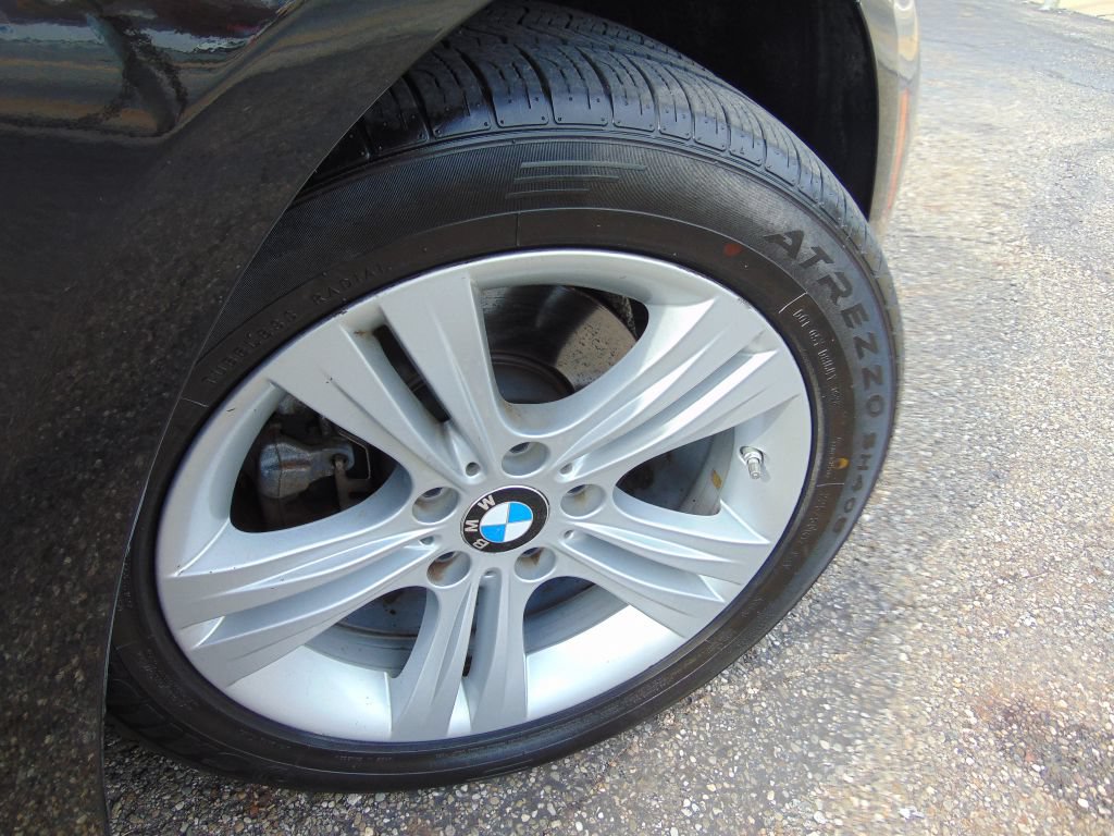 Used 2018 BMW 330i xDrive Sedan w/ Convenience Package AWD/4WD image 29