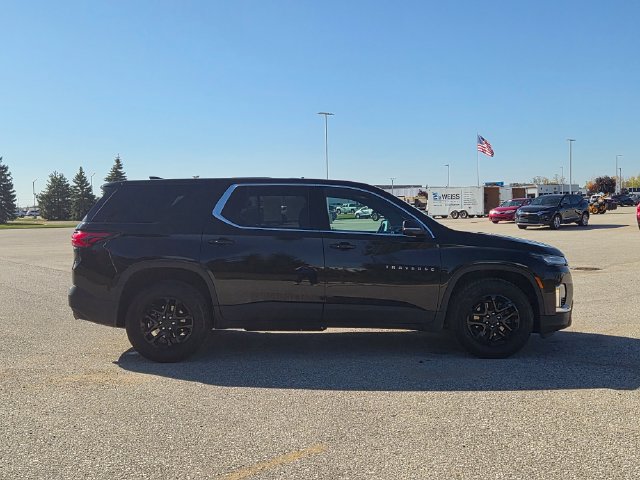 Used 2024 Chevrolet Traverse LS w/ Safety Package AWD/4WD image 4