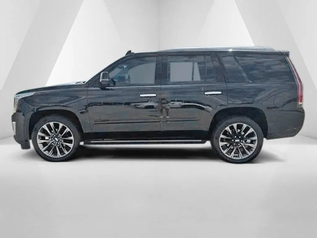 Used 2019 Cadillac Escalade Premium Luxury w/ Escalade Sport Edition AWD/4WD image 4