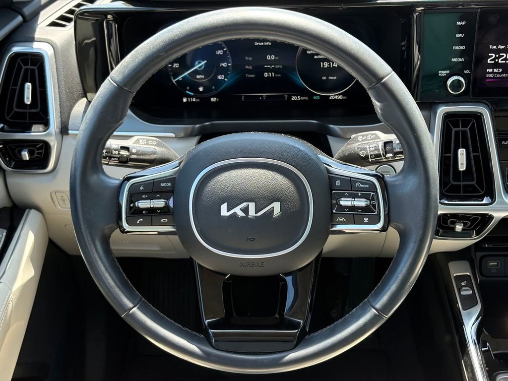 Certified 2023 Kia Sorento SX image 34