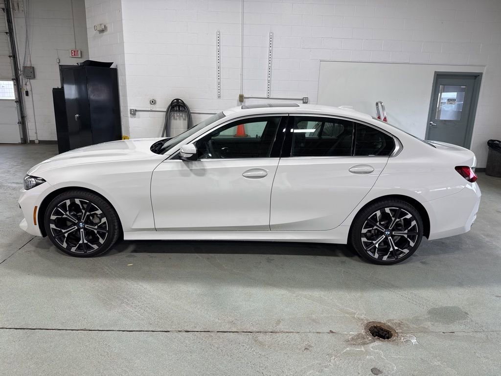 Used 2025 BMW 330i xDrive Sedan w/ Premium Package image 7