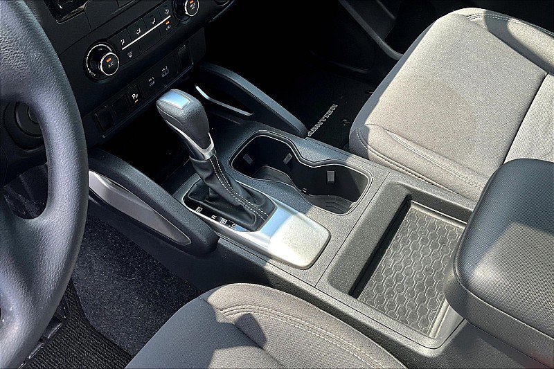 Used 2022 Nissan Frontier SV w/ Technology Package image 13