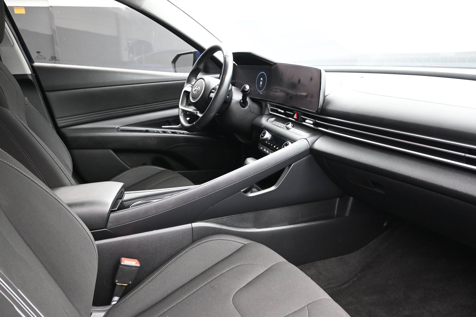 Used 2023 Hyundai Elantra SEL w/ Convenience Package FWD image 26