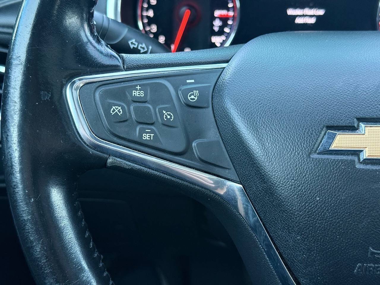 Used 2021 Chevrolet Malibu Premier FWD image 31