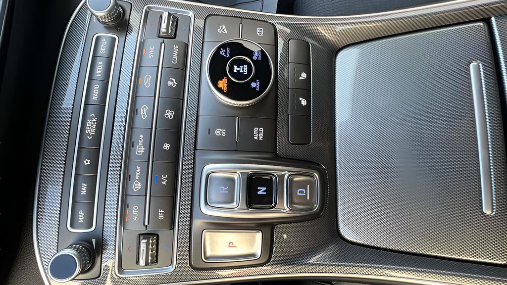 Certified 2023 Hyundai Santa Fe SEL image 19