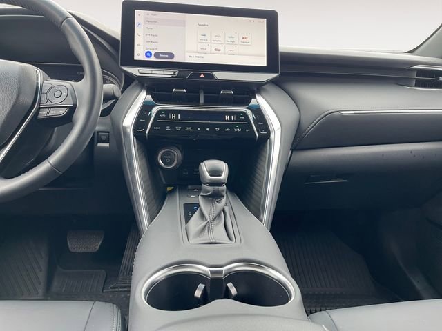 Used 2024 Toyota Venza Nightshade image 11