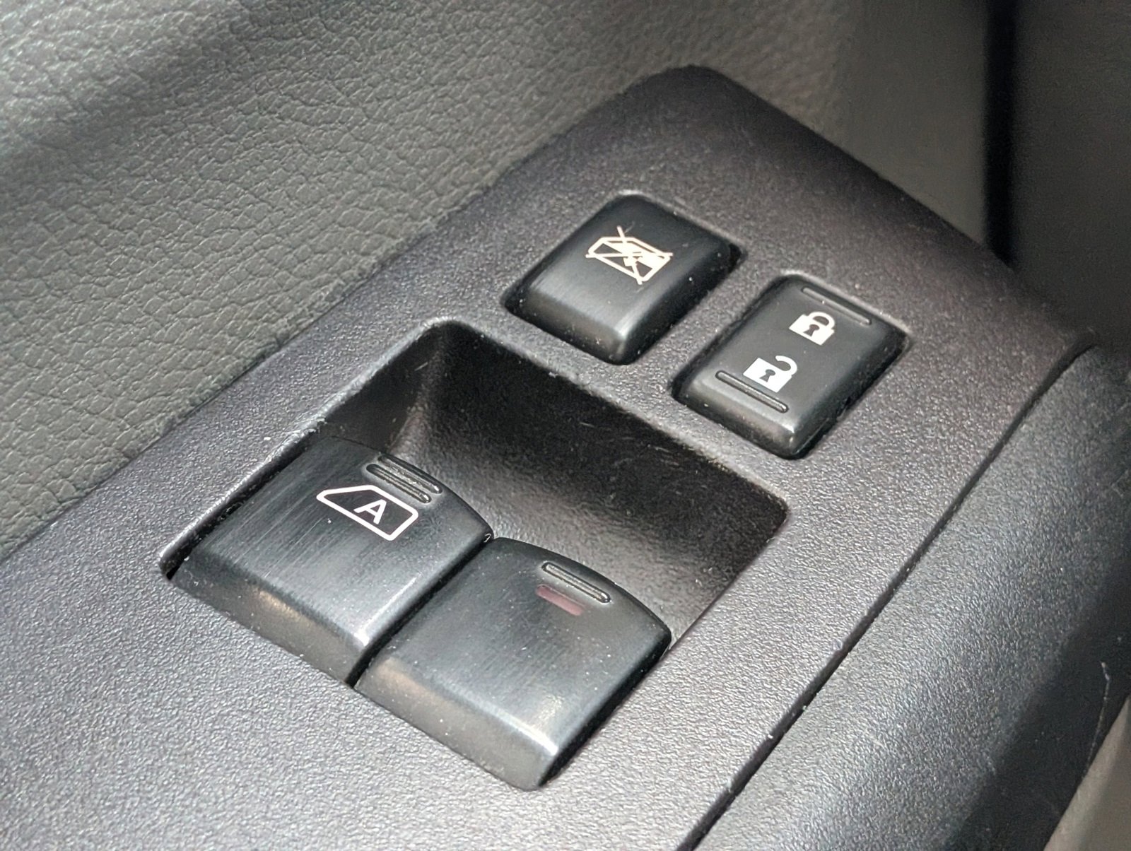 Used 2016 Nissan NV 3500 SL image 13