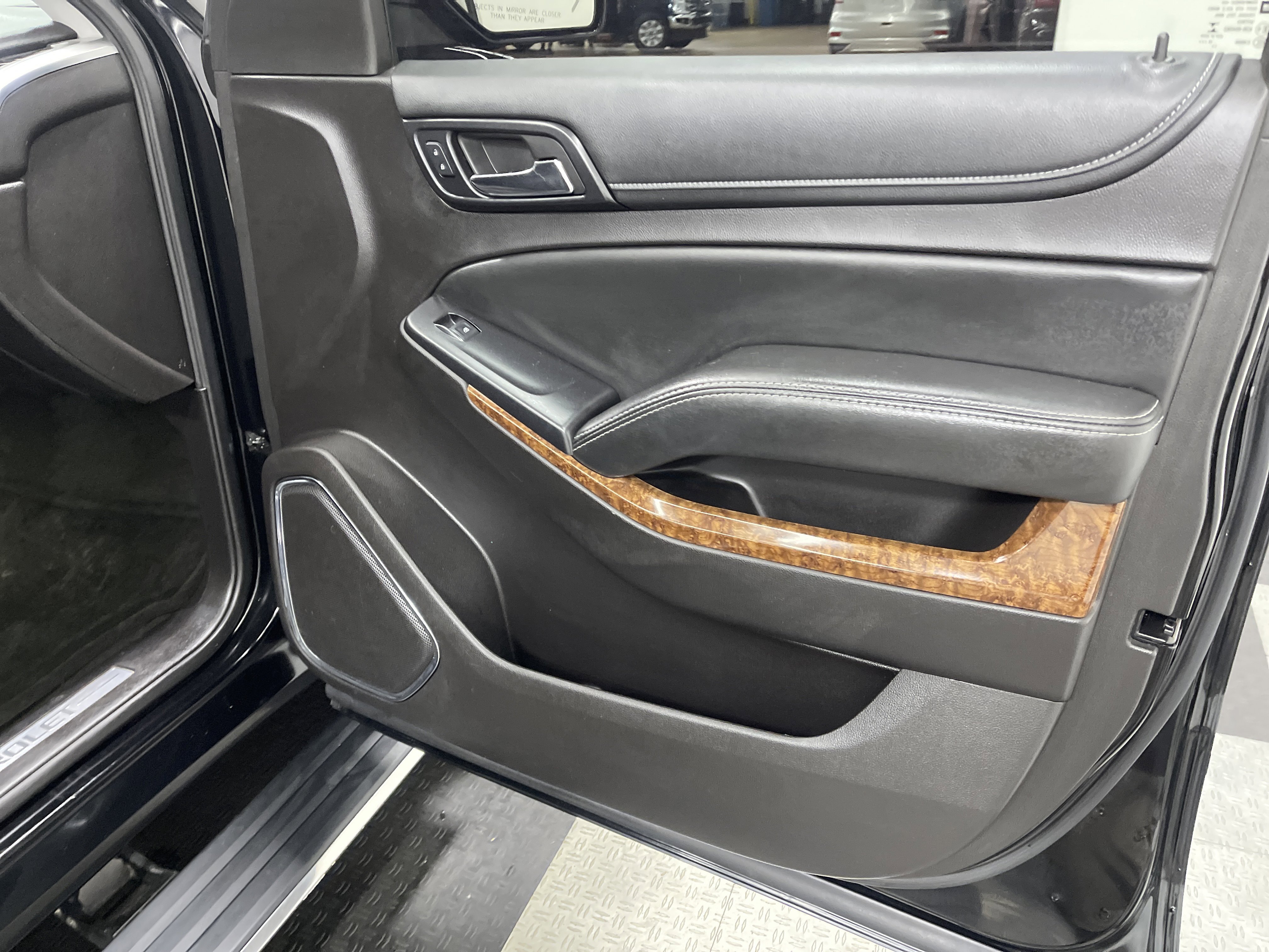 Used 2016 Chevrolet Tahoe LTZ AWD/4WD image 25