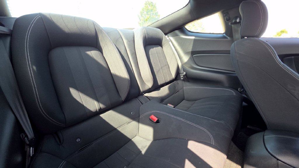 Used 2018 Ford Mustang Coupe w/ Equipment Group 101A RWD image 13