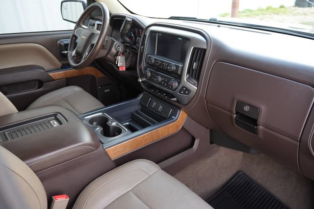 Used 2017 Chevrolet Silverado 1500 LTZ w/ Texas Edition AWD/4WD image 18