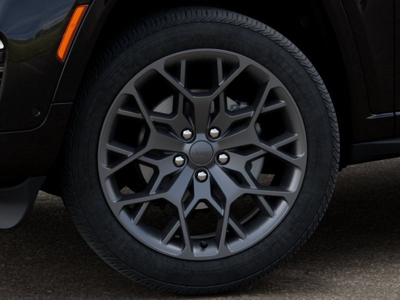 New 2025 Jeep Grand Cherokee Summit AWD/4WD image 9