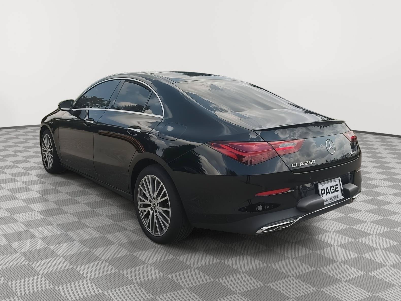 Used 2025 Mercedes-Benz CLA 250 4MATIC image 25