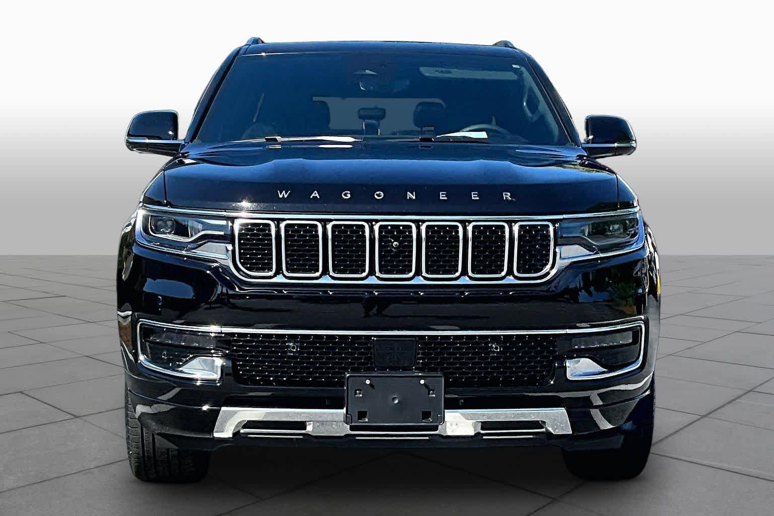 Used 2025 Jeep Wagoneer Series III w/ Premium Group I AWD/4WD image 4