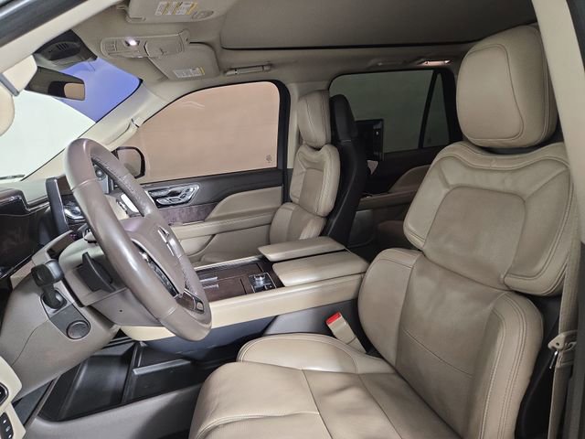 Used 2022 Lincoln Navigator L Reserve AWD/4WD image 14