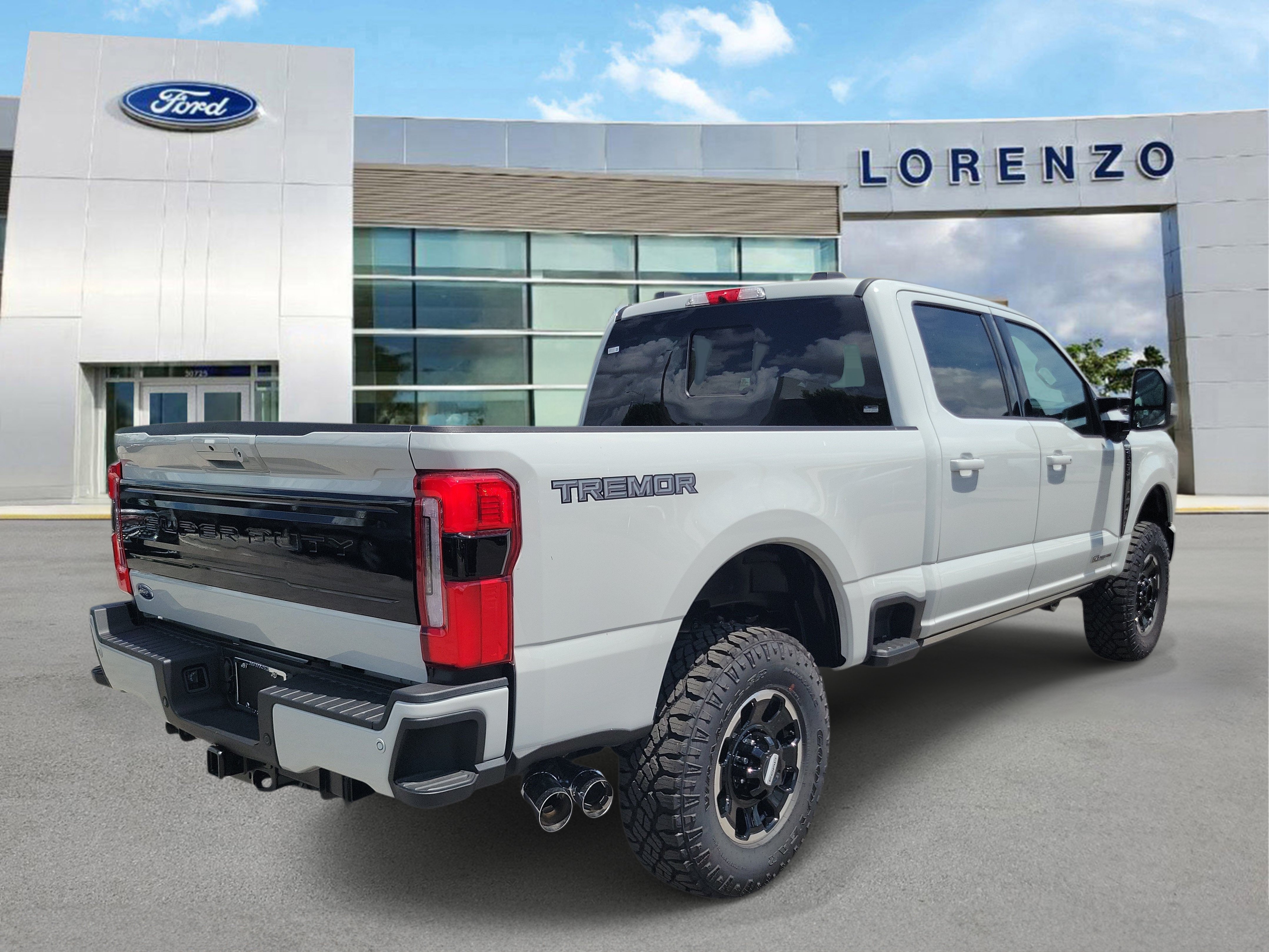 New 2026 Ford F350 Platinum w/ Tremor Off-Road Package AWD/4WD image 4